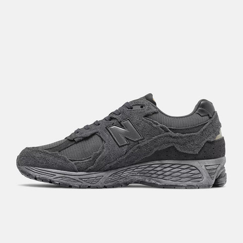 NEW BALANCE 2002 R
